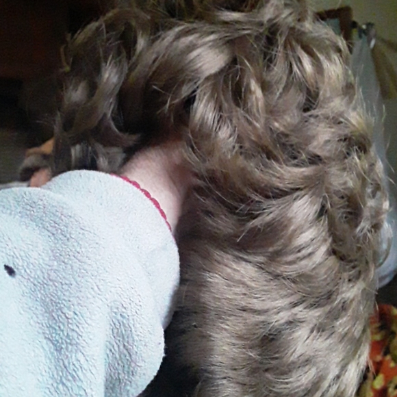 Wig - Picture 5 of 8